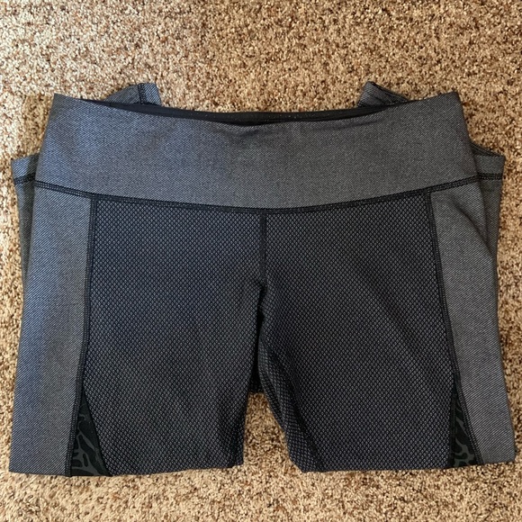 Lululemon wonder under crops - Picture 4 of 4